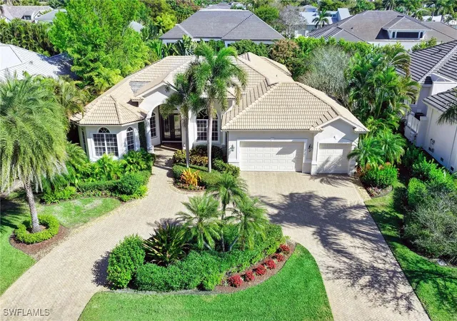 Photo 4 of Single family home for sale at 3002 Crayton Rd, Naples, FL 34103 | MLS# 226003420 | Listing updated on 2026-09-13