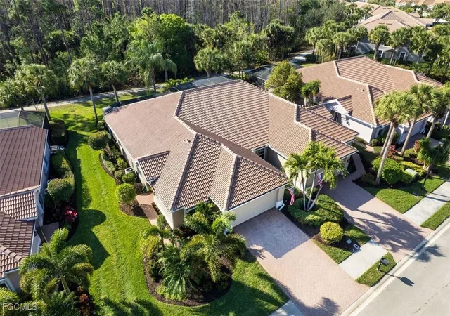 Photo 3 of Townhouse for sale at 9543 Hemingway Ln, Fort Myers, FL 33913 | MLS# 2026005332 | Listing updated on 2026-09-14