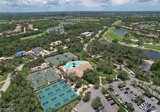 Listing Photo 4 - Condo for sale in building located at 13081 Pebblebrook Pt Cir, Fort Myers, FL 33905 - Unit #102