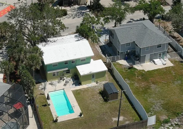 Photo 2 of Multi family home for sale at 5460 Oak Ridge Ave, Fort Myers Beach, FL 33931 | MLS# 2026005615 | Listing updated on 2026-09-15