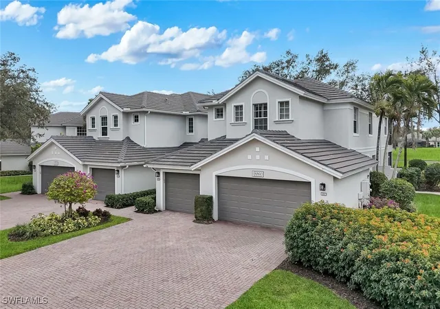 Listing Photo 5 - Condo for sale in building located at 9261 Palmetto Ridge Dr, Estero, FL 34135 - Unit #102