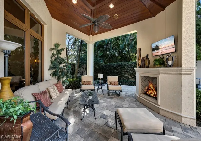 Photo 1 of Single family home for sale at 28724 La Caille Dr, Naples, FL 34119 | MLS# 226005274 | Listing updated on 2026-09-09