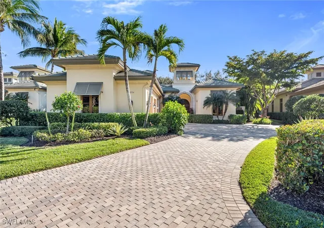 Photo 4 of Single family home for sale at 28724 La Caille Dr, Naples, FL 34119 | MLS# 226005274 | Listing updated on 2026-09-09