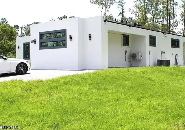 Photo 3 of Single family home for sale at 3306 E 2nd Street, Lehigh Acres, FL 33936 | MLS# 2026006146 | Listing updated on 2026-09-11