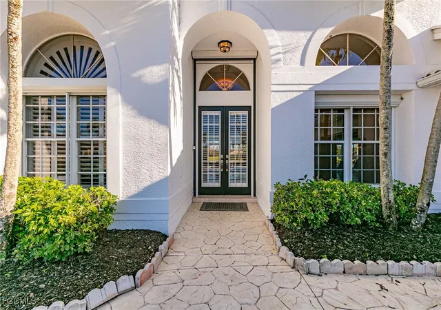 Photo 3 of Sale Pending at 14440 Hickory Fairway Ct, Fort Myers, FL 33912 | MLS# 2026006257 | Listing updated on 2026-09-03