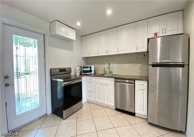 Photo 3 of Single family home for sale at 814 109th Avenue N, Naples, FL 34108 | MLS# 226005081 | Listing updated on 2026-09-11