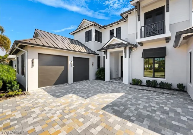 Photo 3 of Single family home for sale at 16728 Enclave Cir, Naples, FL 34110 | MLS# 226004717 | Listing updated on 2026-09-13