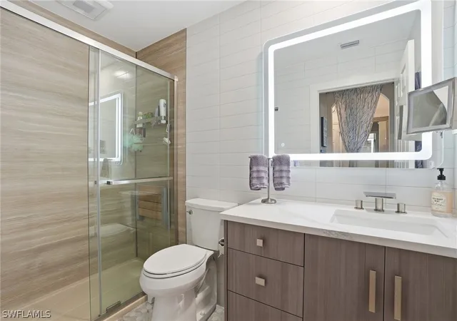 Listing Photo 4 - Condo for sale in building located at 9715 Acqua Ct, Naples, FL 34113 - Unit #113