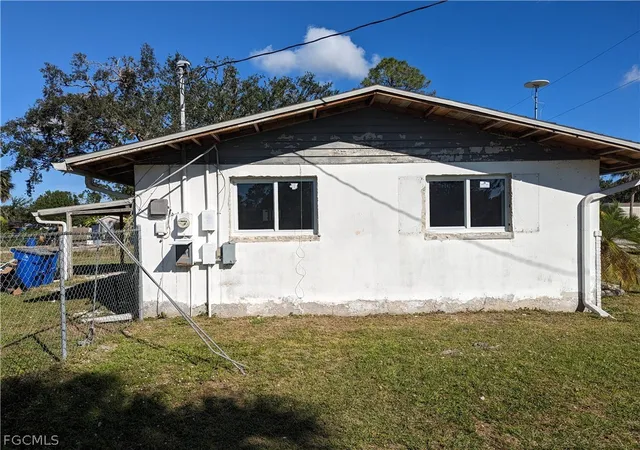 Photo 4 of Sale Pending at 1802 Atlantic Ave, North Fort Myers, FL 33903 | MLS# 2026007210 | Listing updated on 2026-10-22