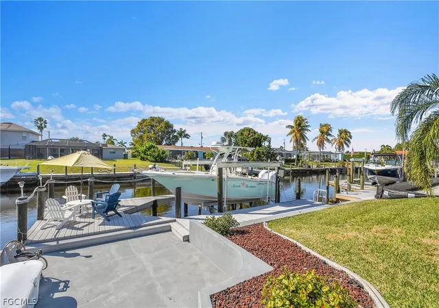 Photo 4 of Single family home for sale at 3018 SE 18th Place, Cape Coral, FL 33904 | MLS# 2026007232 | Listing updated on 2026-10-18