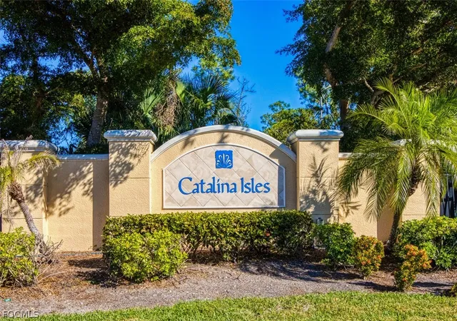 Photo 3 of Single family home for sale at 8306 Sumner Ave, Fort Myers, FL 33908 | MLS# 2026007722 | Listing updated on 2026-09-03