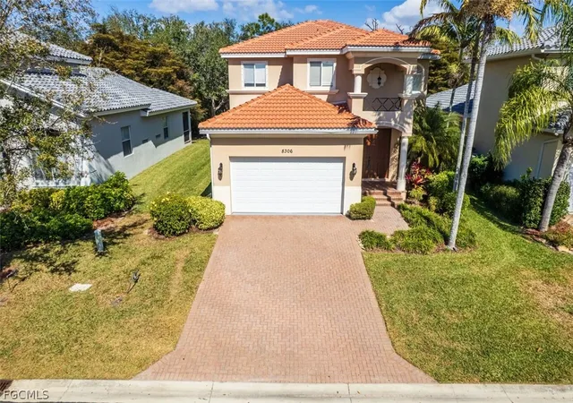 Photo 3 of Single family home for sale at 8306 Sumner Ave, Fort Myers, FL 33908 | MLS# 2026007722 | Listing updated on 2026-09-03