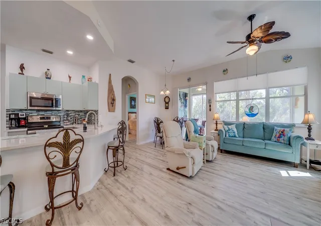 Listing Photo 4 - Condo for sale in building located at 3181 Matecumbe Key Rd, Punta Gorda, FL 33955 - Unit #4