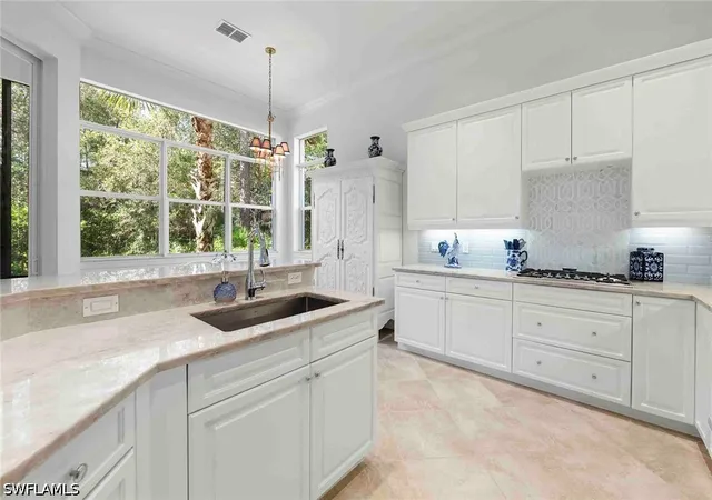 Listing Photo 5 - Condo for sale in building located at 28540 Calabria Ct, Naples, FL 34110 - Unit #102
