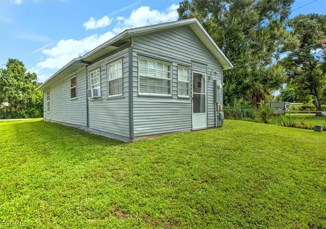 Photo 32 of Single family home for sale at 509 Capitol St, North Fort Myers, FL 33903 | MLS# 2026008486 | Listing updated on 2026-10-01