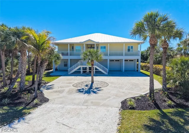 Photo 4 of Single family home for sale at 13411 Electron Dr, Fort Myers, FL 33908 | MLS# 2026008542 | Listing updated on 2026-10-06