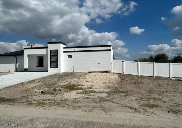Photo 4 of House for sale at 836/838 Milwaukee Blvd, Lehigh Acres, FL 33974 | MLS# 226007684 | Listing updated on 2026-09-16