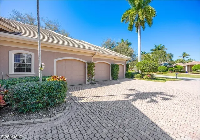 Photo 3 of Single family home for sale at 1687 Persimmon Dr, Naples, FL 34109 | MLS# 226007370 | Listing updated on 2026-09-15