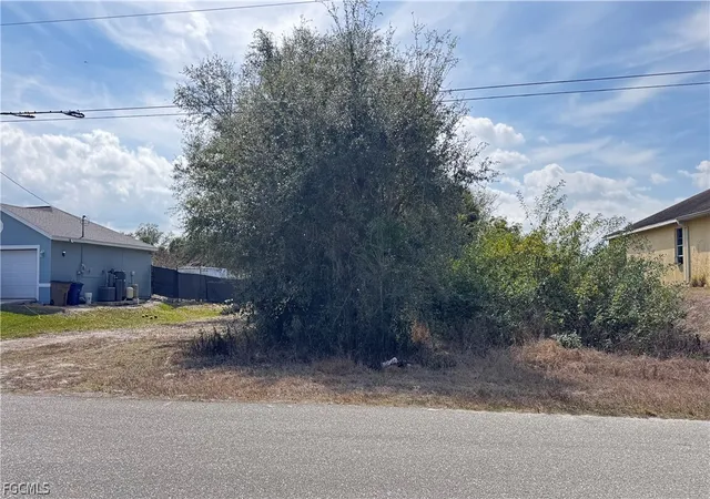 Photo 2 of Land for sale at 480 Redwing St, Lehigh Acres, FL 33974 | MLS# 2026009065 | Listing updated on 2026-09-27