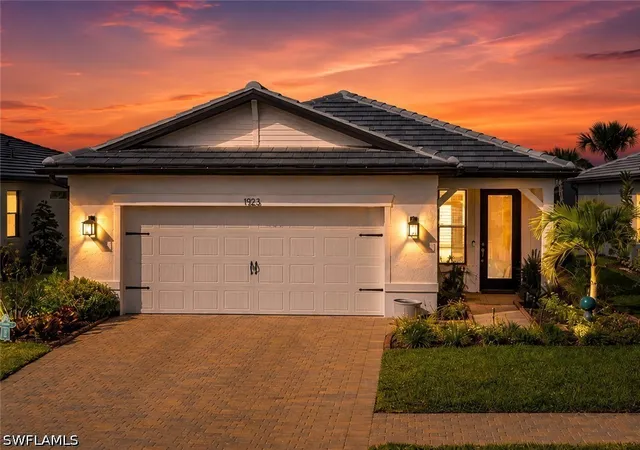 Photo 1 of Single family home for sale at 1923 Sierra Ct, Naples, FL 34120 | MLS# 226008096 | Listing updated on 2026-09-08