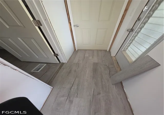 Photo 4 of Manufactured home for sale at 339 Shrub Ln S, North Fort Myers, FL 33917 | MLS# 2026009305 | Listing updated on 2026-10-19