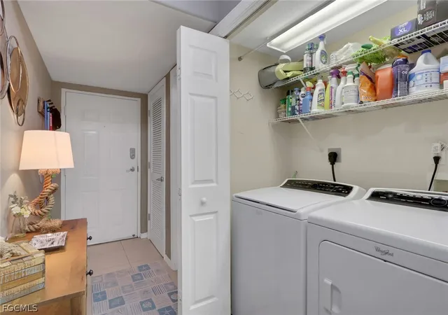 Listing Photo 4 - Condo for sale in building located at 1018 Se 38Th St, Cape Coral, FL 33904 - Unit #101