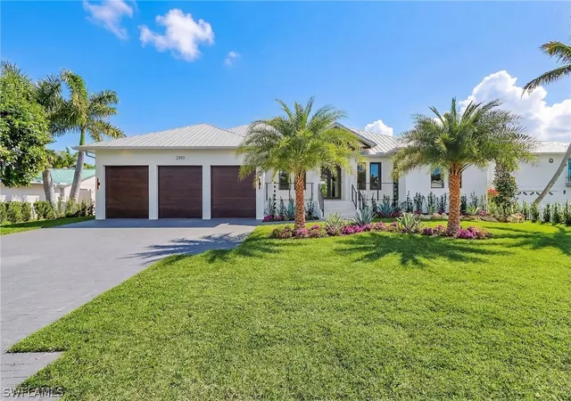 Photo 2 of Single family home for sale at 2393 Longboat Dr, Naples, FL 34104 | MLS# 226008334 | Listing updated on 2026-09-04