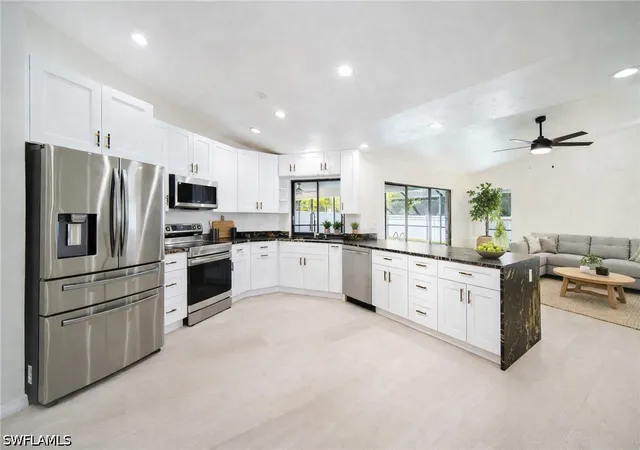 Photo 2 of Sale Pending at 10731 Regent Cir, Naples, FL 34109 | MLS# 226009372 | Listing updated on 2026-09-13
