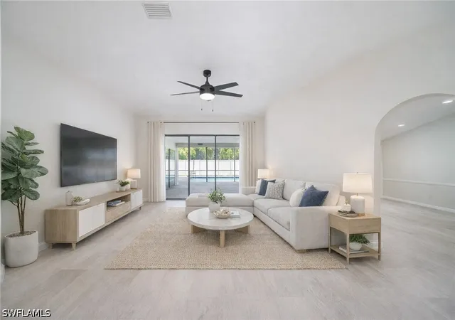 Photo 3 of Sale Pending at 10731 Regent Cir, Naples, FL 34109 | MLS# 226009372 | Listing updated on 2026-09-13