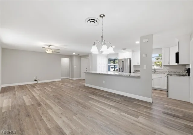 Photo 4 of Single family home for sale at 5051 Fairfield Dr, Fort Myers, FL 33919 | MLS# 2026010792 | Listing updated on 2026-09-15