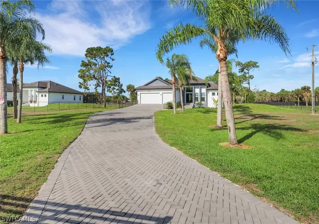 Photo 3 of Single family home for sale at 653 23rd Street Sw, Naples, FL 34117 | MLS# 226004540 | Listing updated on 2026-09-13