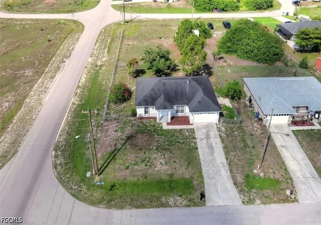 Photo 3 of Single family home for sale at 530 Peerless Cir, Lehigh Acres, FL 33974 | MLS# 2026011339 | Listing updated on 2026-09-15