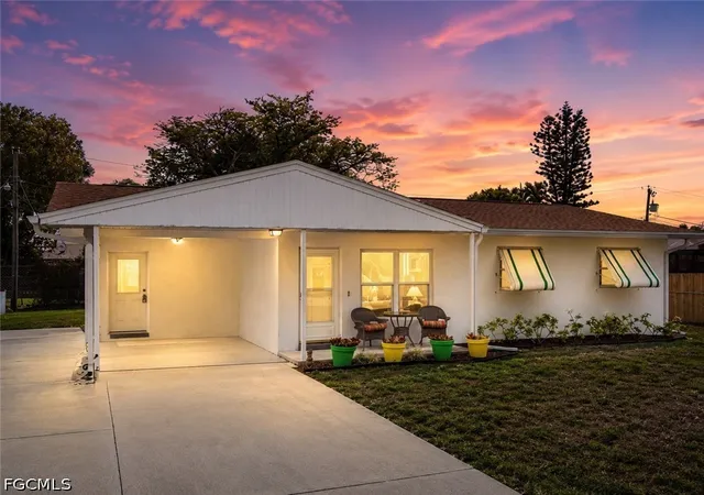 Photo 1 of Sale Pending at 11771 Iona Rd, Fort Myers, FL 33908 | MLS# 2026011521 | Listing updated on 2026-09-07