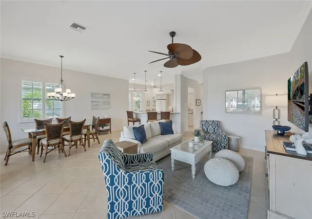 Listing Photo 5 - Condo for sale in building located at 5095 Yacht Harbor Dr, Naples, FL 34112 - Unit #203