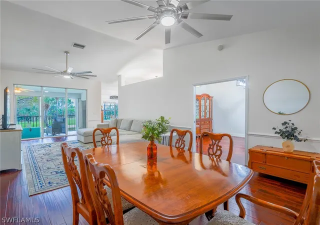 Listing Photo 4 - Condo for sale in building located at 5908 Three Iron Dr, Naples, FL 34110 - Unit #2204