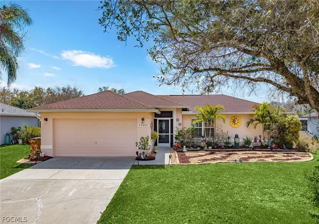 Photo 2 of Sale Pending at 15552 Horseshoe Ln, Fort Myers, FL 33905 | MLS# 2026011855 | Listing updated on 2026-09-14
