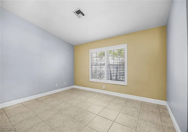 Photo 3 of Sale Pending at 15552 Horseshoe Ln, Fort Myers, FL 33905 | MLS# 2026011855 | Listing updated on 2026-09-14