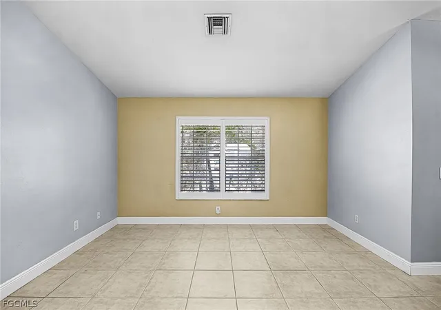 Photo 4 of Sale Pending at 15552 Horseshoe Ln, Fort Myers, FL 33905 | MLS# 2026011855 | Listing updated on 2026-09-14