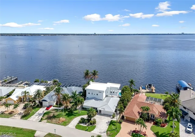 Photo 1 of Sale Pending at 2302 Se 28th Street, Cape Coral, FL 33904 | MLS# 2026011992 | Listing updated on 2026-10-06