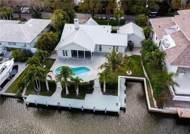 Photo 2 of Single family home for sale at 675 18th Avenue S, Naples, FL 34102 | MLS# 226009754 | Listing updated on 2026-09-15