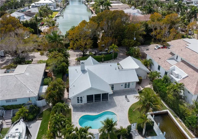 Photo 4 of Single family home for sale at 675 18th Avenue S, Naples, FL 34102 | MLS# 226009754 | Listing updated on 2026-09-15