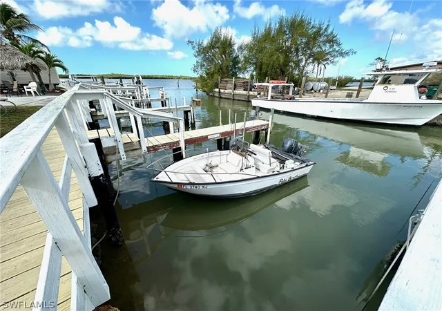 Photo 2 of Sale Pending at 1180 Chokoloskee Dr #32, Chokoloskee, FL 34138 | MLS# 226010908 | Listing updated on 2026-09-25