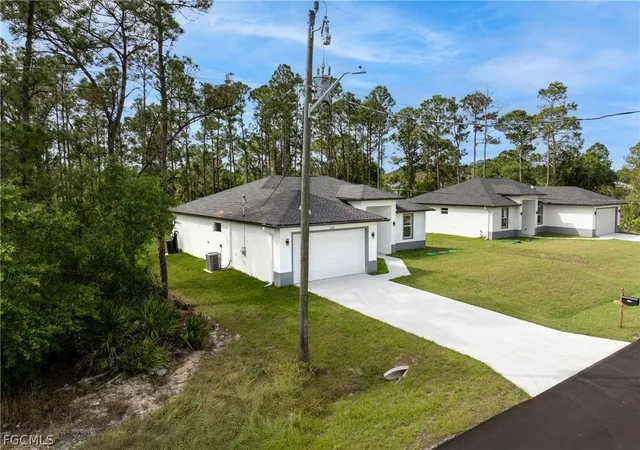 Photo 3 of Single family home for sale at 3111 40th Street W, Lehigh Acres, FL 33971 | MLS# 2026012687 | Listing updated on 2026-09-13