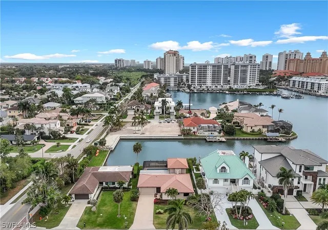 Photo 3 of Single family home for sale at 480 Oak Ave, Naples, FL 34108 | MLS# 226011413 | Listing updated on 2026-09-09