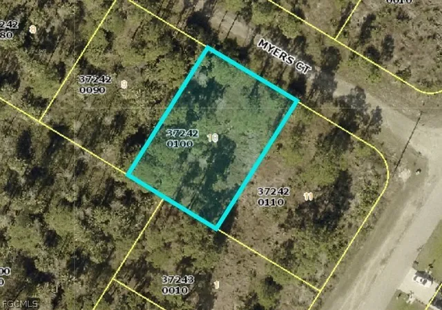 Photo 2 of Land for sale at 603 Myers Ct, Lehigh Acres, FL 33972 | MLS# 2026013102 | Listing updated on 2026-09-21