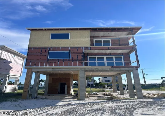 Photo 2 of Single family home for sale at 452 Estero Blvd, Fort Myers Beach, FL 33931 | MLS# 2026013211 | Listing updated on 2026-09-07