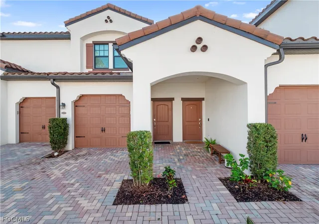 Listing Photo 5 - Condo for sale in building located at 11785 Grand Belvedere Wy, Fort Myers, FL 33913 - Unit #202