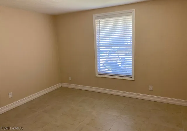 Listing Photo 5 - Condo for sale in building located at 5389 Treetops Dr, Naples, FL 34113