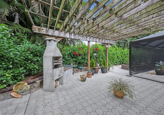 Photo 3 of Single family home for sale at 730 Bay Tree Ct, Naples, FL 34108 | MLS# 226011964 | Listing updated on 2026-09-07