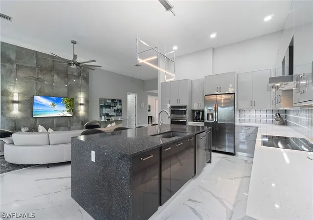 Listing Photo 5 - Condo for sale in building located at 9281 Triana Ter, Fort Myers, FL 33912 - Unit #4